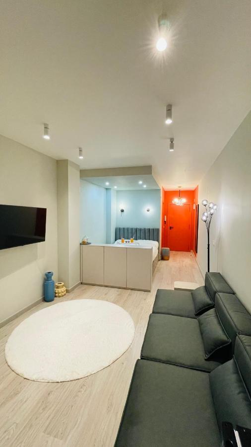 Beautiful Studio Two Steps To The Beach ตอร์เรเวียคา ภายนอก รูปภาพ